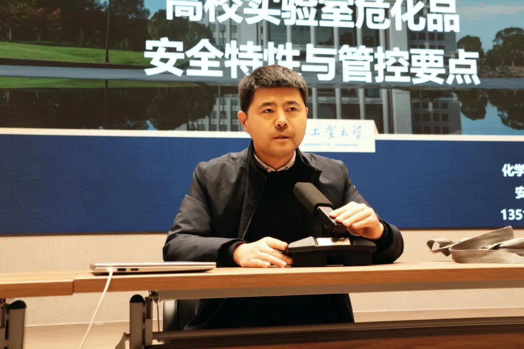 e0844276e0f9469f944659f30357033f